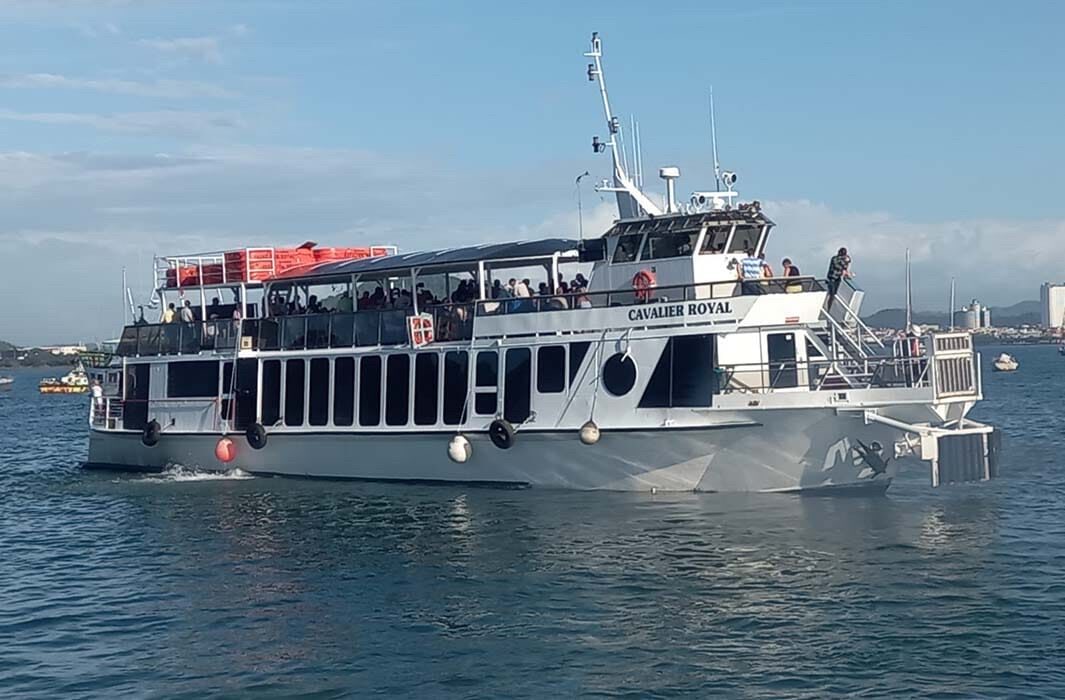 Cavalier Royal tour boat