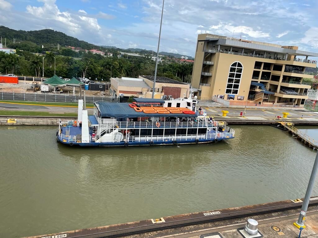 Tour boat at Miraflores Locks